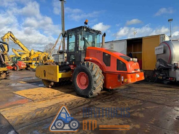 Caterpillar Compacteur CAT CP 74 monocylindre Occasion
